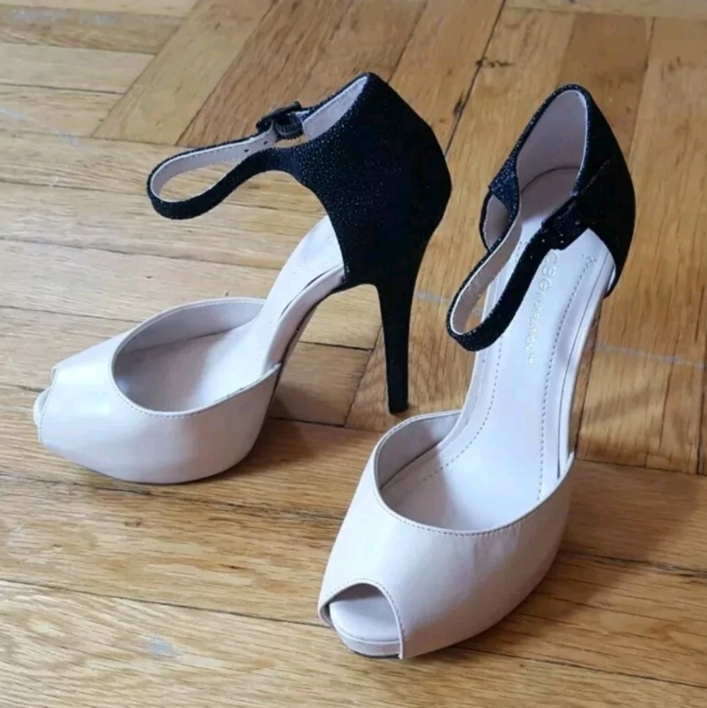 BCBG Leather Open Toe High Heel Shoes Black Nude